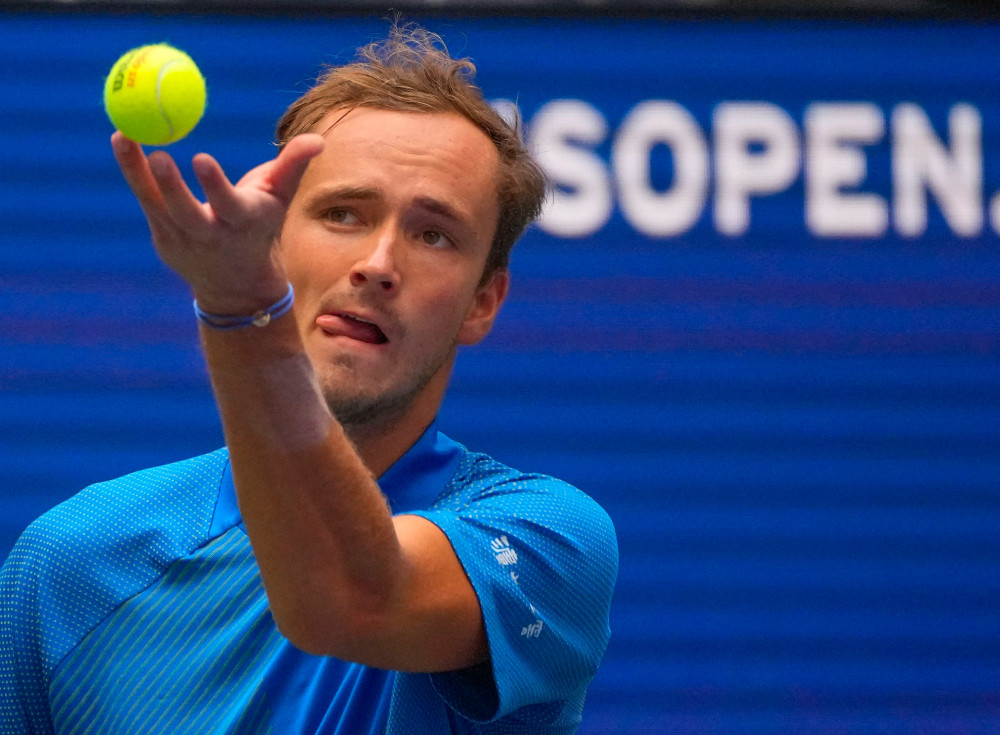 球迷乃至媒 球迷乃至媒